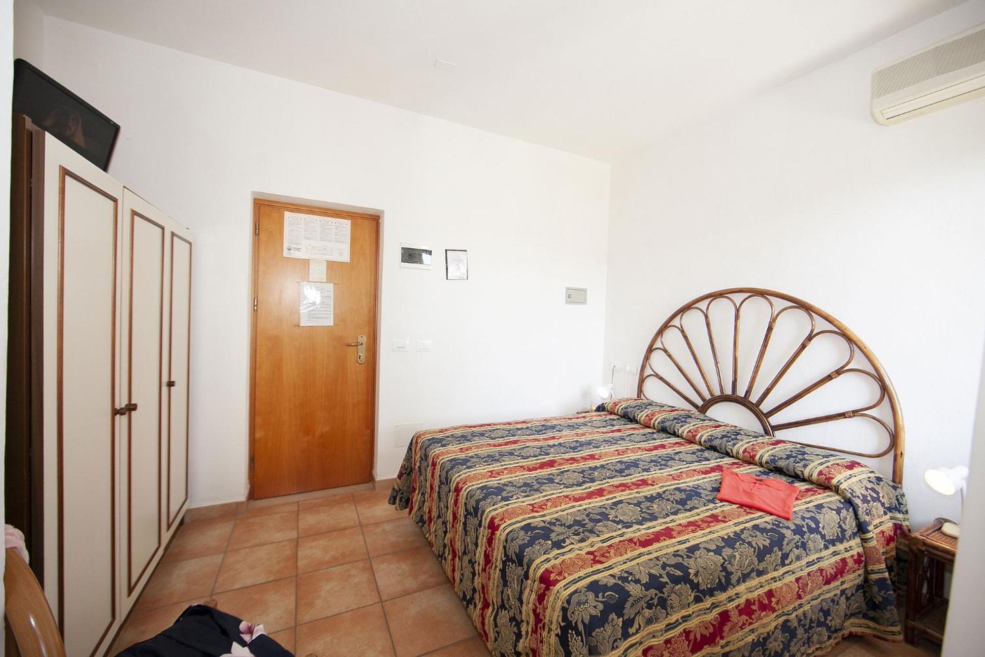 Hotel Santa Caterina مارينا دي كامبو المظهر الخارجي الصورة
