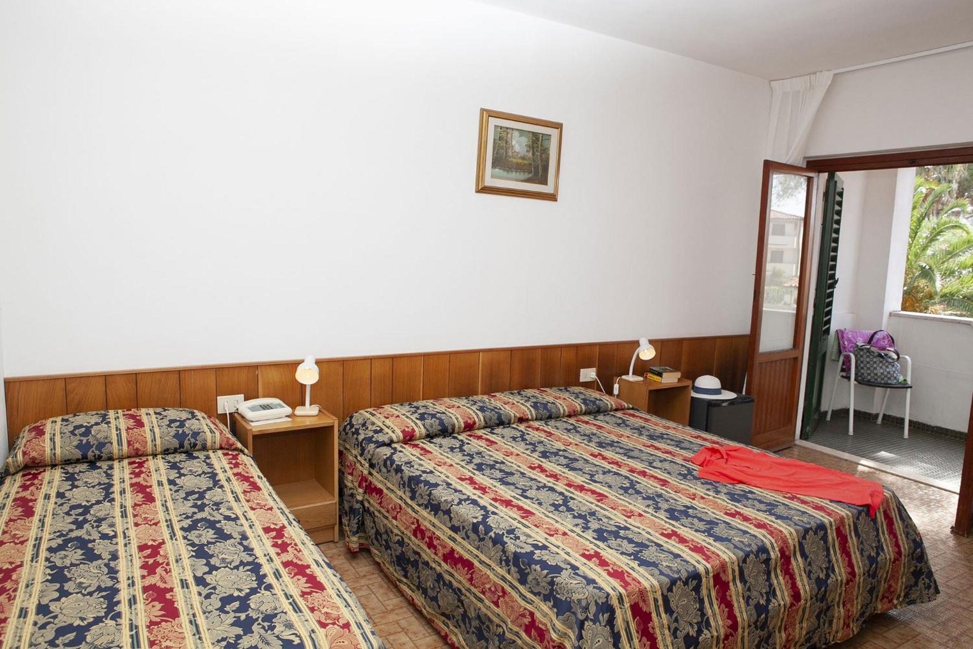 Hotel Santa Caterina مارينا دي كامبو المظهر الخارجي الصورة