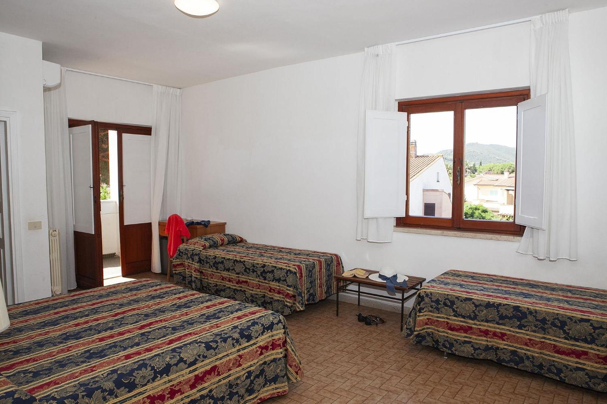 Hotel Santa Caterina مارينا دي كامبو المظهر الخارجي الصورة