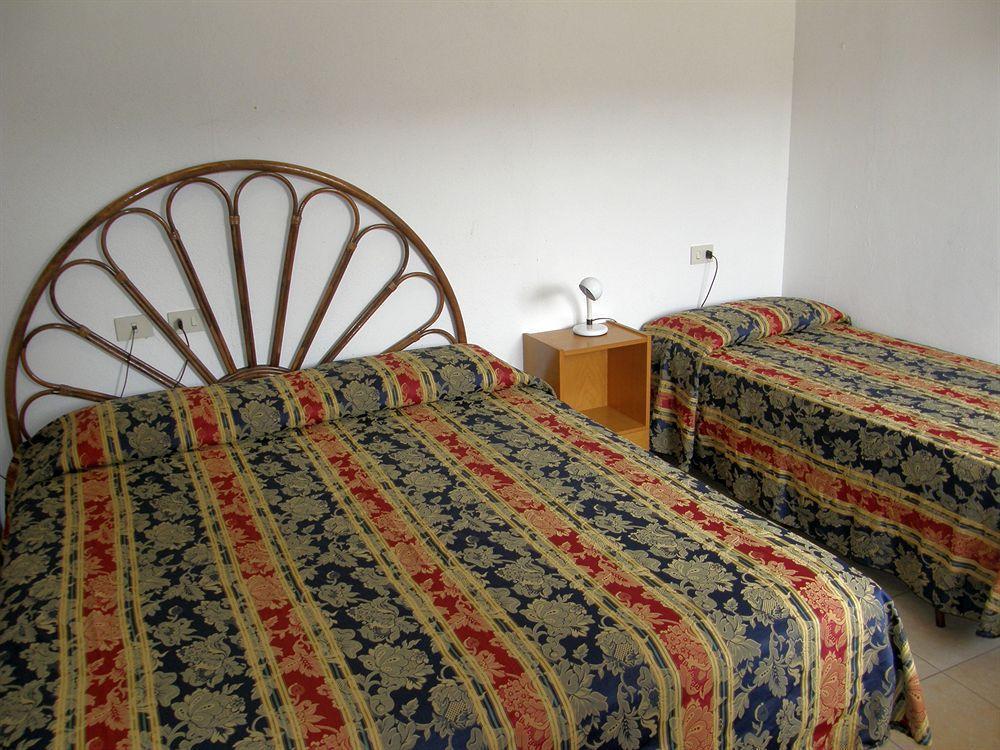 Hotel Santa Caterina مارينا دي كامبو المظهر الخارجي الصورة