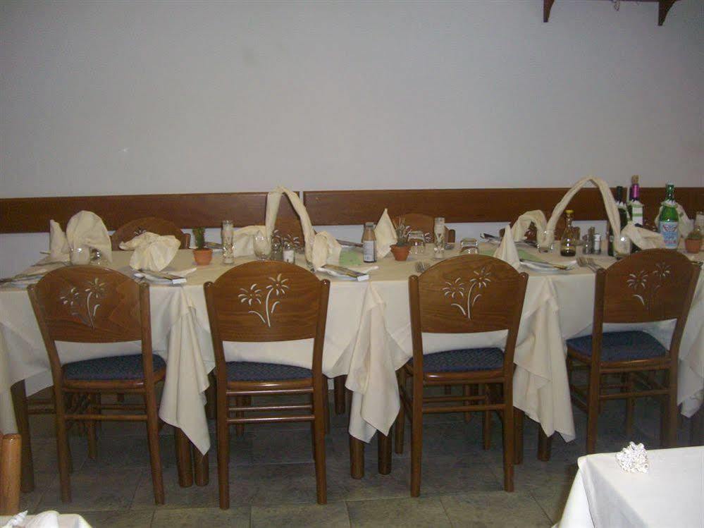 Hotel Santa Caterina مارينا دي كامبو المظهر الخارجي الصورة